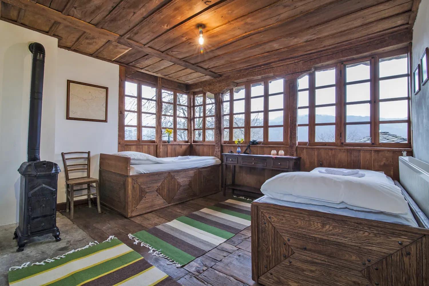 Вилла Authentic House With Stunning Mountain View - Karashka Априлци Экстерьер фото